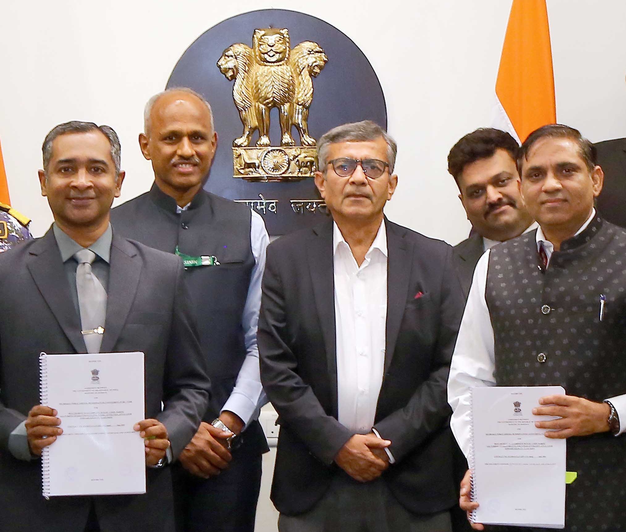 MoD Signs Rs 425 Crore Contract for 12 Sets of 1.25 MW Marine Gas Turbine Generators for Indian Navy
